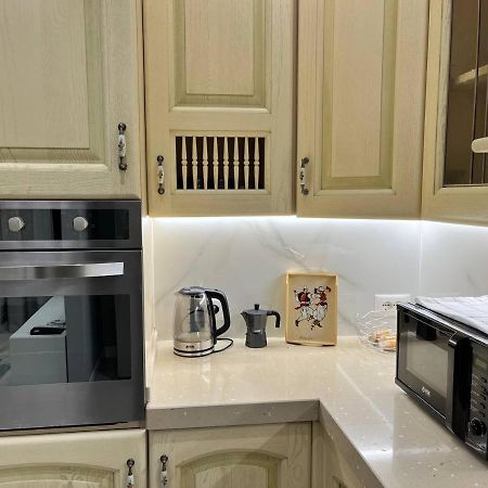 Flat 86 - Explore The Heart Of Tirana Bagian luar foto