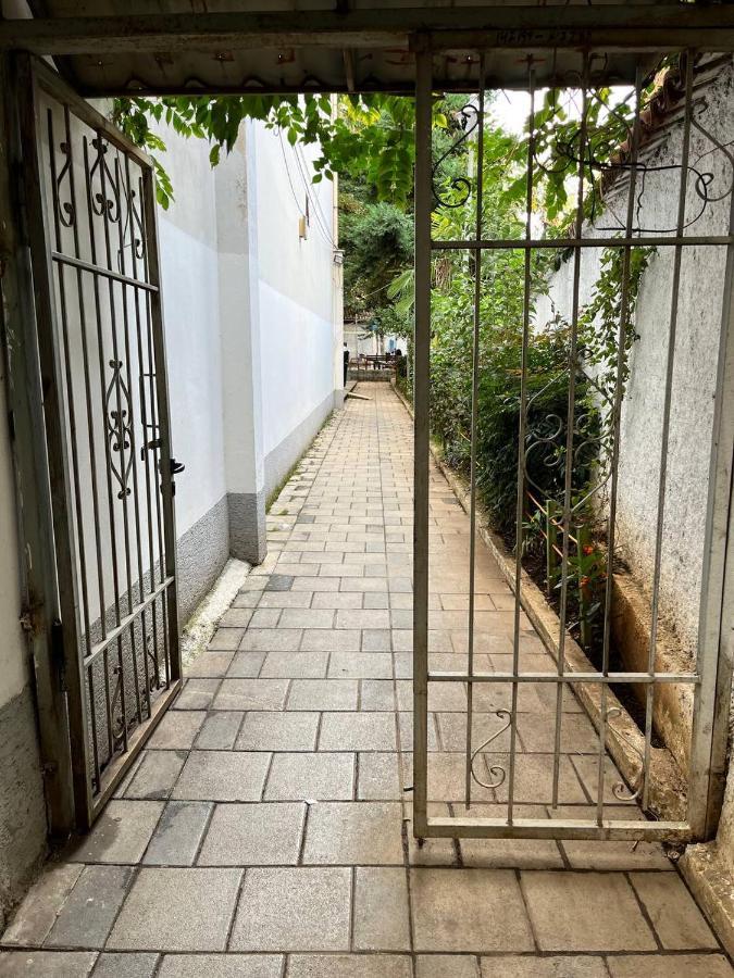 Flat 86 - Explore The Heart Of Tirana Bagian luar foto