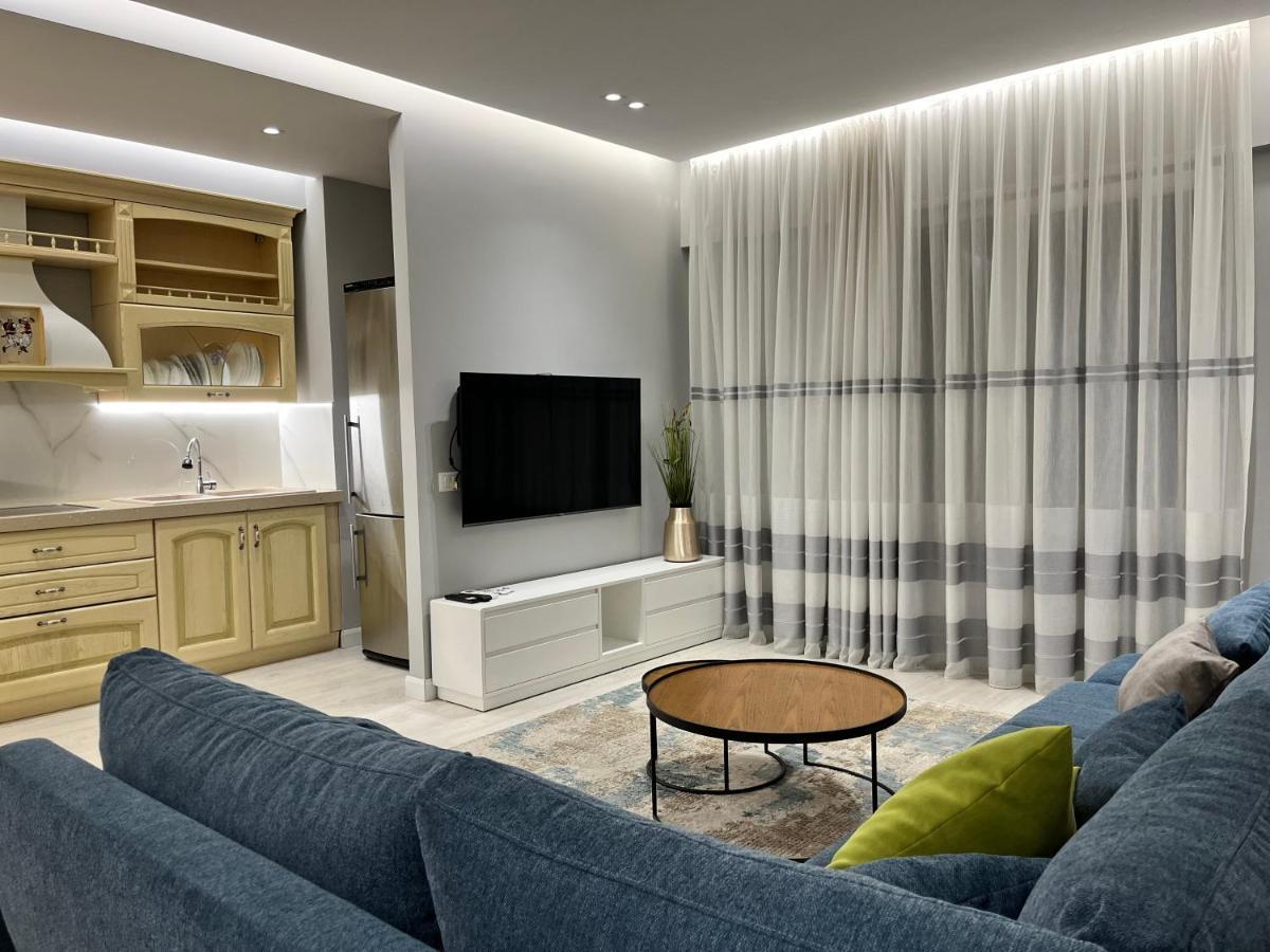 Flat 86 - Explore The Heart Of Tirana Bagian luar foto