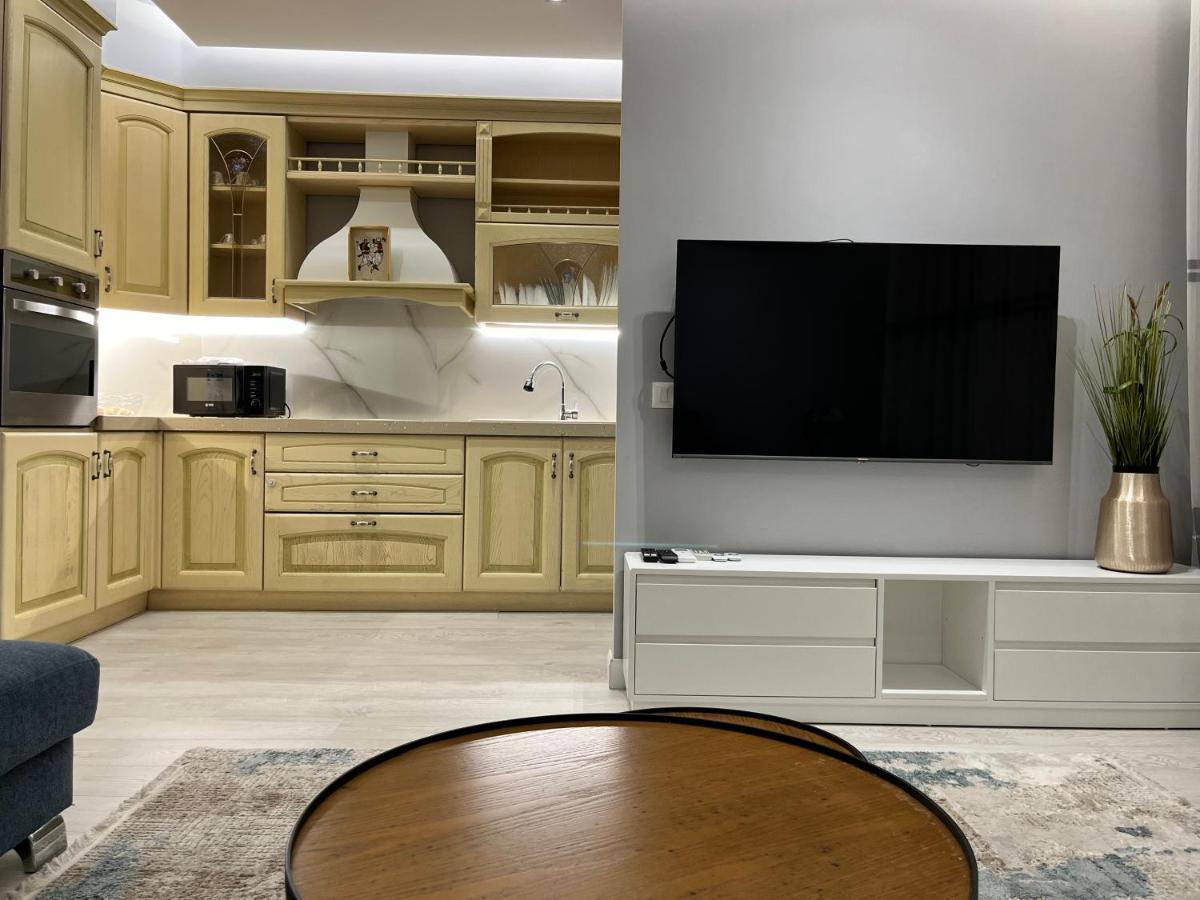 Flat 86 - Explore The Heart Of Tirana Bagian luar foto